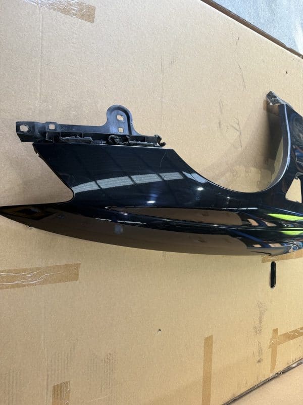 Holden VZ SS Maloo HSV RHF flute Guard - Image 5