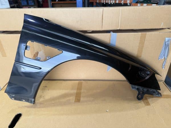 Holden VZ SS Maloo HSV RHF flute Guard