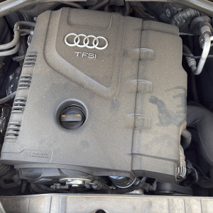 Audi Q5 2012 2.0 8R Petrol Engine