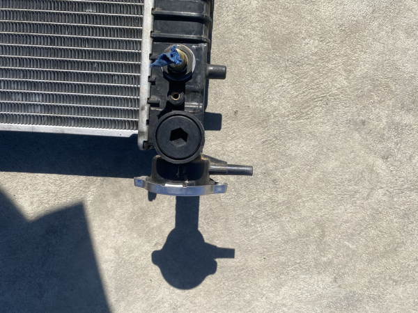 Holden Statesman 2000 L67 Supercharged  Petrol Radiator - Image 7
