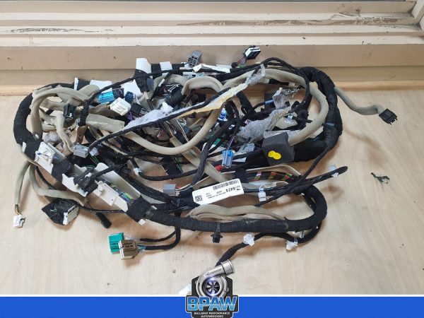 Holden VF SS L77 auto wiring loom dash harness series 1