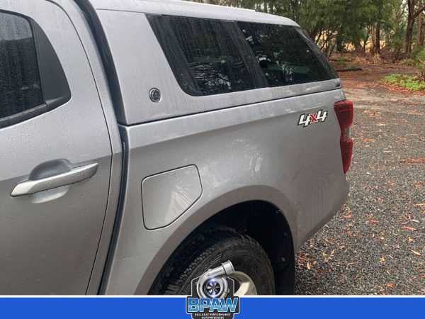Isuzu Dmax 2022 canopy window slides tint - Image 4