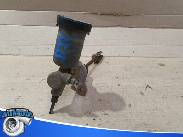 Nissan D22 Navara clutch master - Image 3