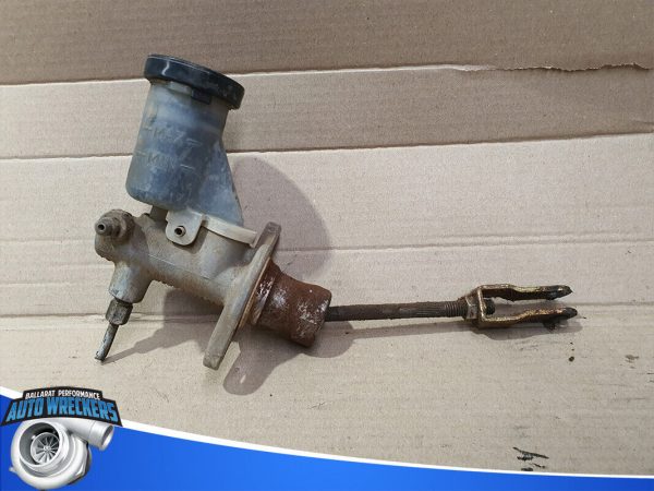 Nissan D22 Navara clutch master