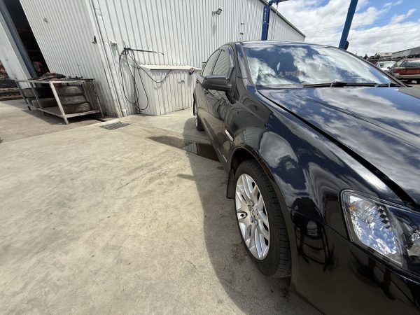 Holden Commodore VE 2010 Right Front Guard - Image 4