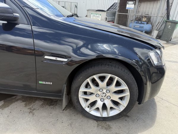 Holden Commodore VE 2010 Right Front Guard