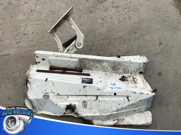 Ford F350 LH Inner guard front