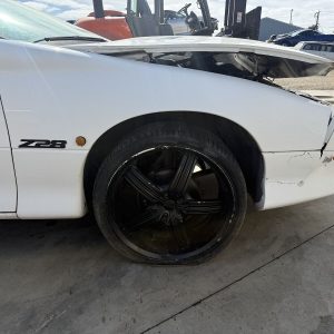 Chevrolet Camaro 1Al37 Z28 1996 Right Front Guard