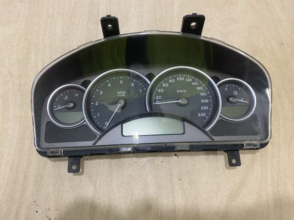 Holden VZ Commodore 2005 Dash Instrument Cluster 268,000km - Image 3
