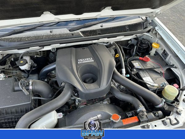Isuzu Dmax 4jj1 2016 diesel engine