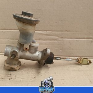 Toyota Landcruiser hzj79 clutch master