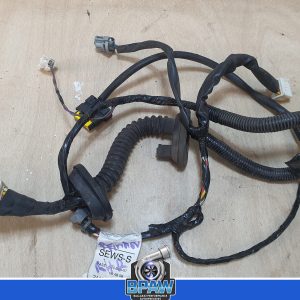 Nissan Pathfinder RHR door 2008 wiring loom