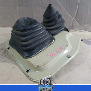 Toyota Landcruiser FJ75 rubber gear surround